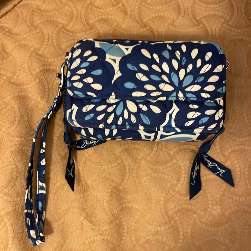 Vera Bradley Wristlet - Picture 6 of 8